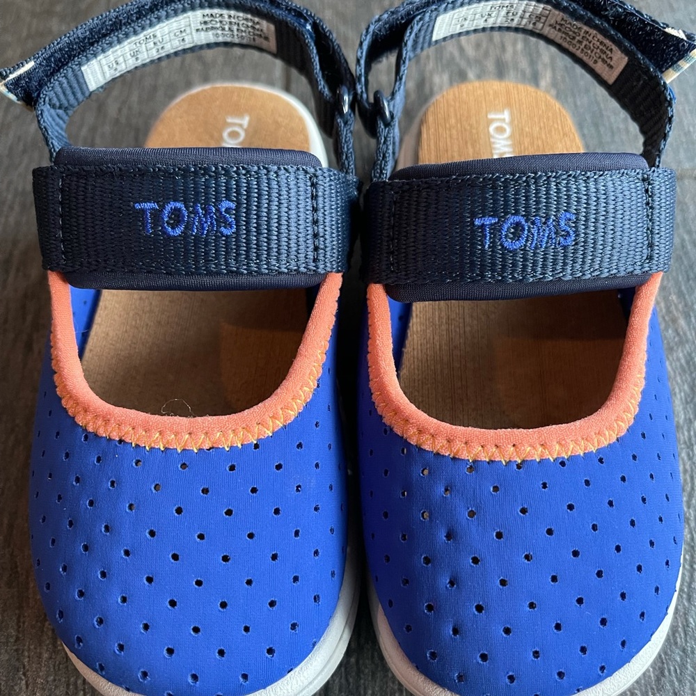 Kids Toms shoes